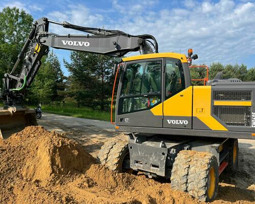 Kolové rypadlo VOLVO EW160E  -     Zprostředkujeme výhodný úvěr 