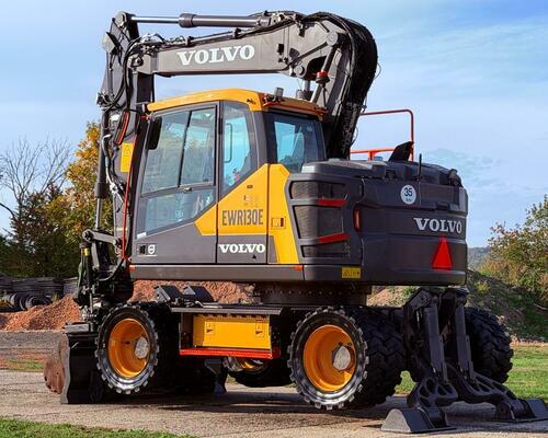 Kolové rypadlo Volvo EWR130E (Možnost leasingu)