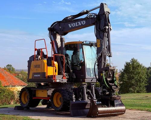 Kolové rypadlo Volvo EWR130E (Možnost leasingu)