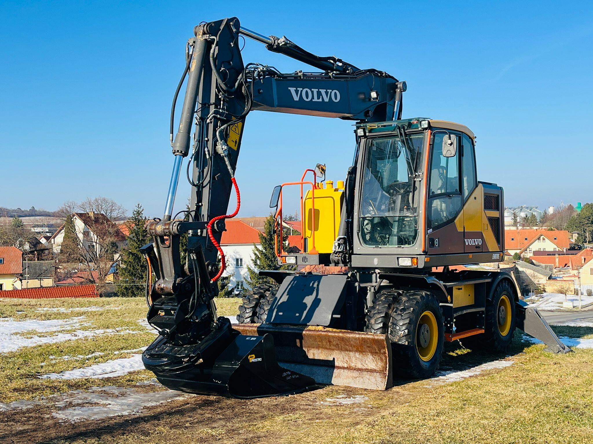Kolové rypadlo Volvo EWR170E (Možnost leasingu)