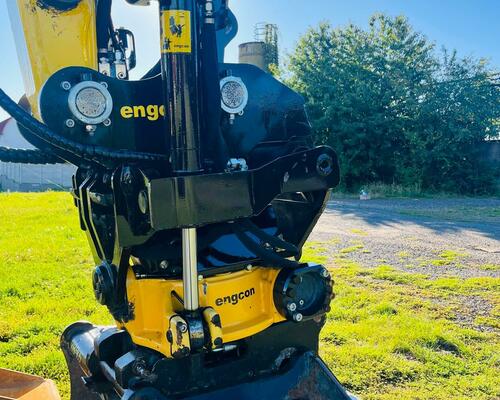 Kolové rypadlo Wacker Neuson EW100 (Možnost leasingu)