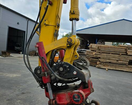 Kolový bagr Komatsu PW 160, ROTOTILT