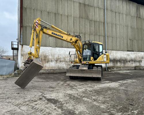 KOMATSU PW130-7