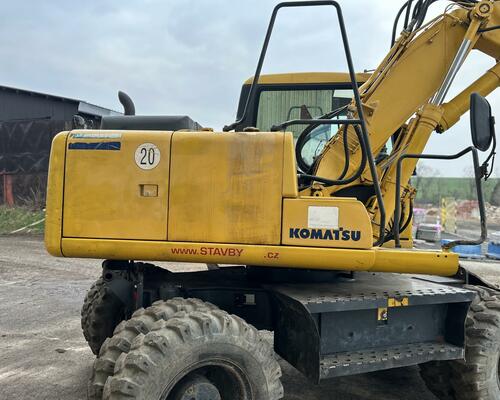 KOMATSU PW130-7
