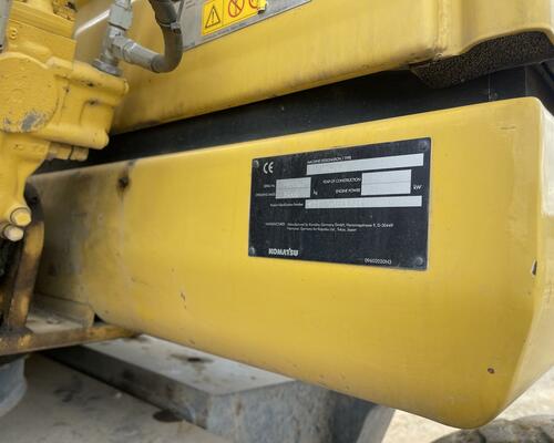 KOMATSU PW148-11