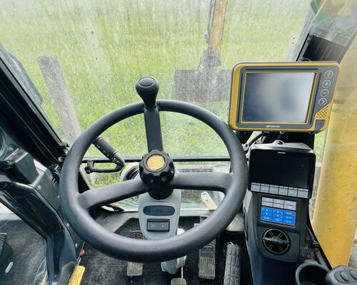 Komatsu PW 158 - 18 tun