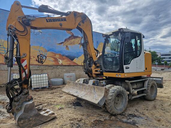 LIEBHERR 912 kolový bagr LIEBHERR A912