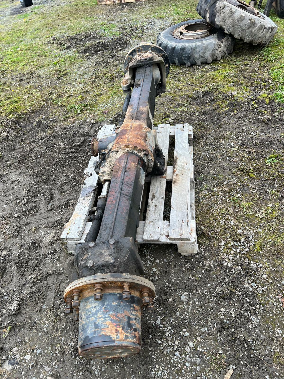 Náhradní díly na kolové rýpadlo CAT M 315