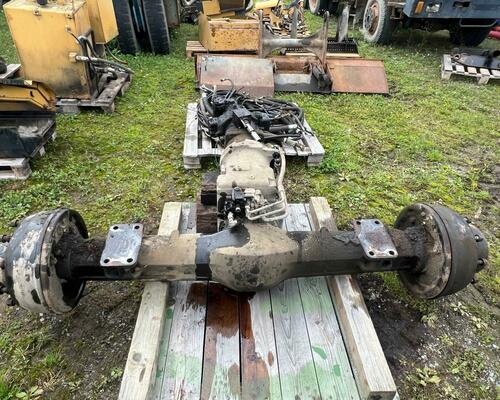 Náhradní díly na kolové rýpadlo CAT M 315