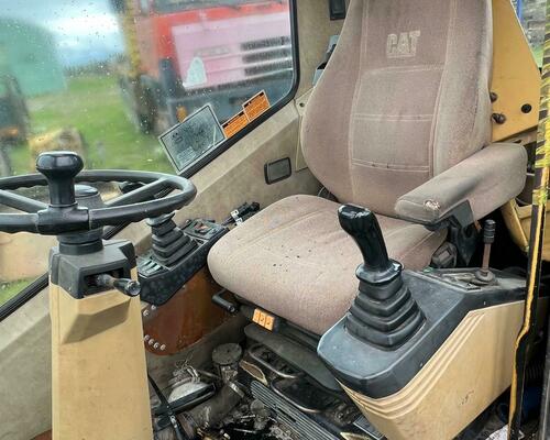 Náhradní díly na kolové rýpadlo CAT M 315