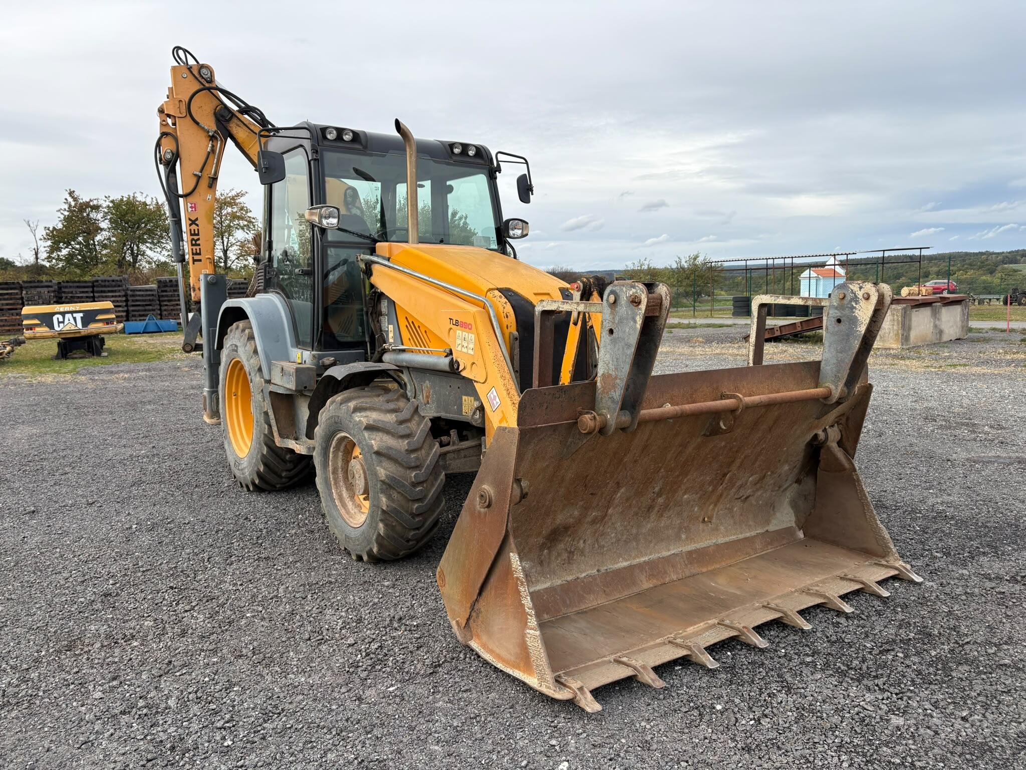 Terex TBL 890