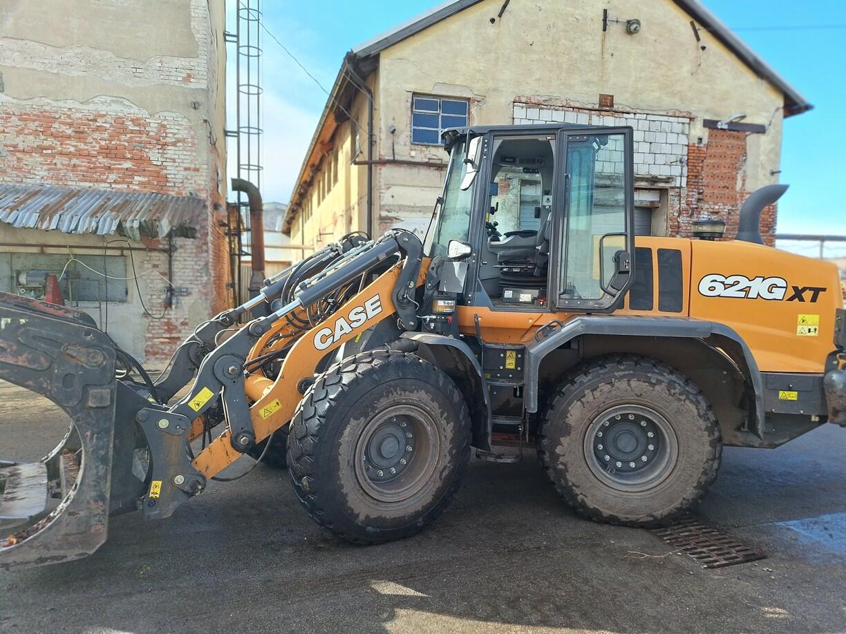 Case 621G XT