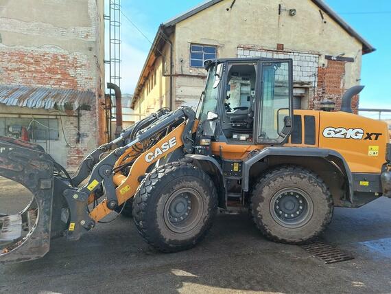 Case 621G XT