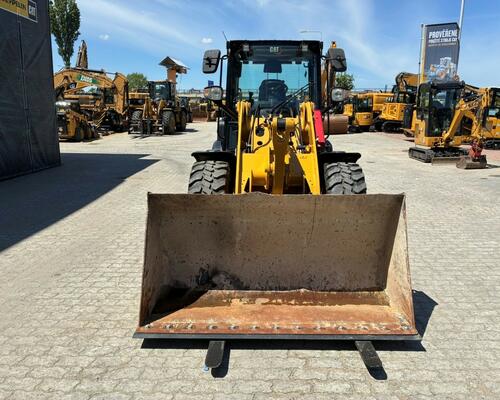 Caterpillar 906