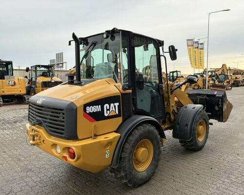 Caterpillar 906M