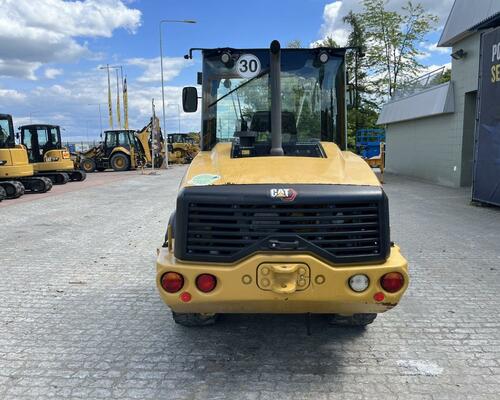 Caterpillar 906M