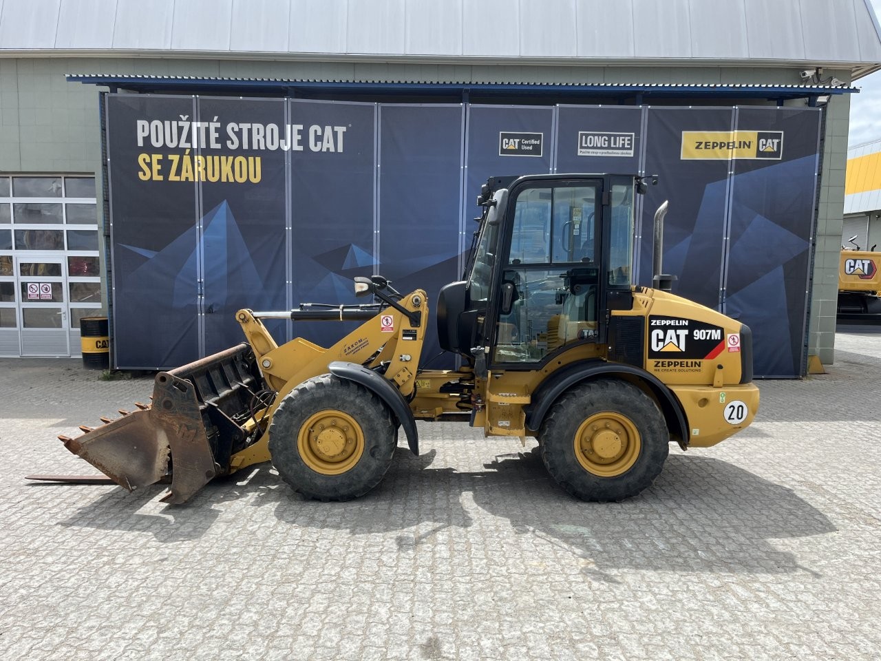 Caterpillar 907M