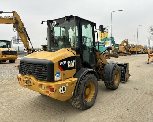 Caterpillar 908M