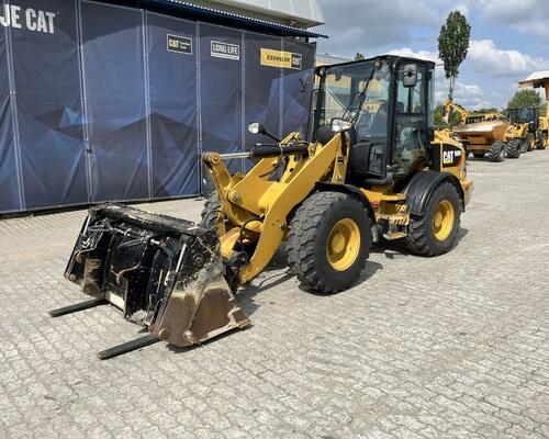 Caterpillar 908M