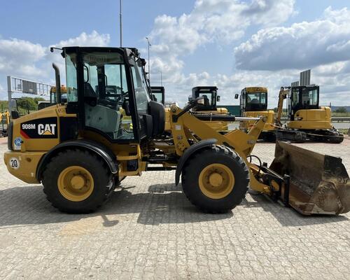 Caterpillar 908M
