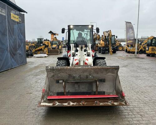 Caterpillar 908M