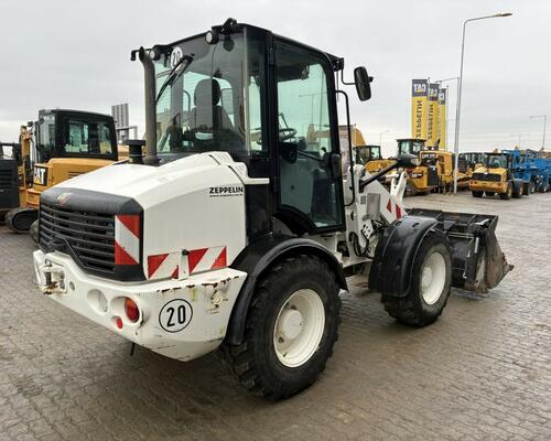 Caterpillar 908M