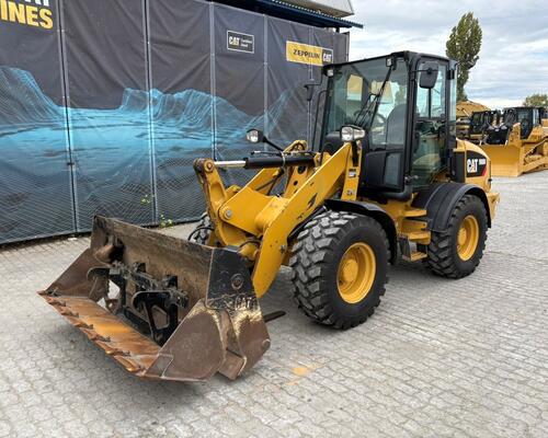 Caterpillar 908M