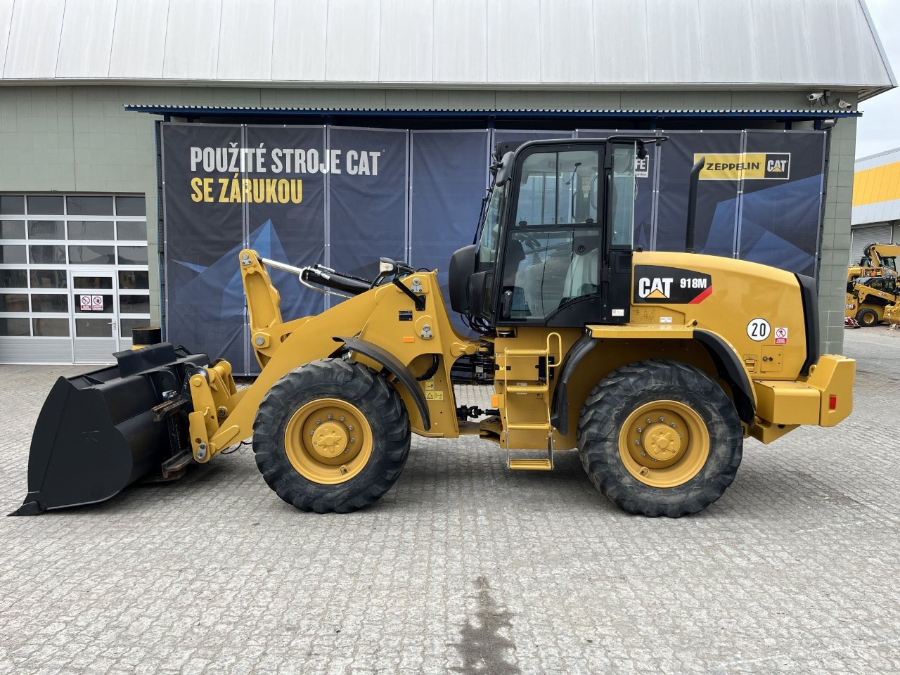 Caterpillar 918M