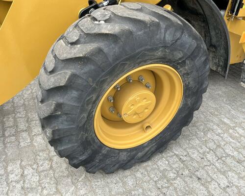Caterpillar 918M