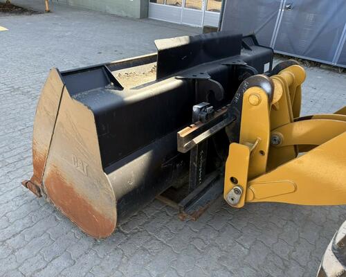 Caterpillar 918M