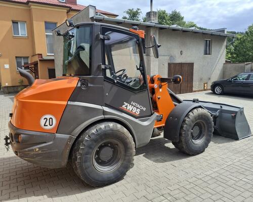 Hitachi-ZW95-6V