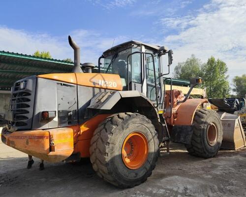 Hitachi ZW 220