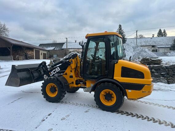 JCB 406