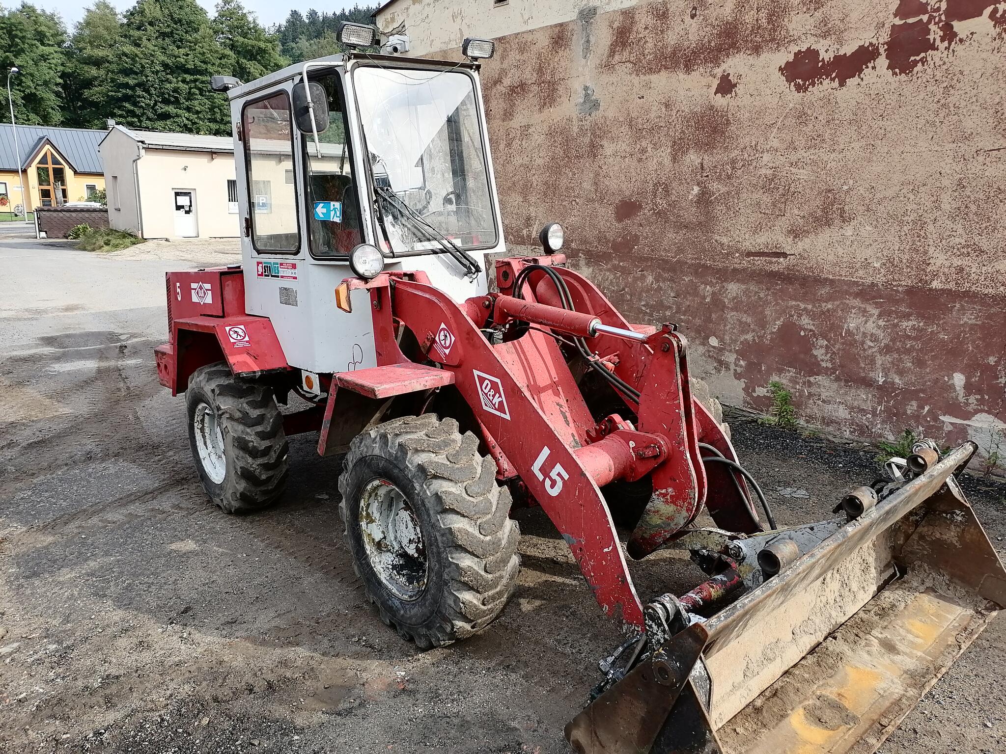 Kloubový nakladač O&K L5, hmotnost 4500 kg,pohon 4x4