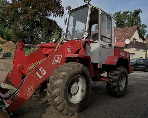 Kloubový nakladač O&K L5, hmotnost 4500 kg,pohon 4x4