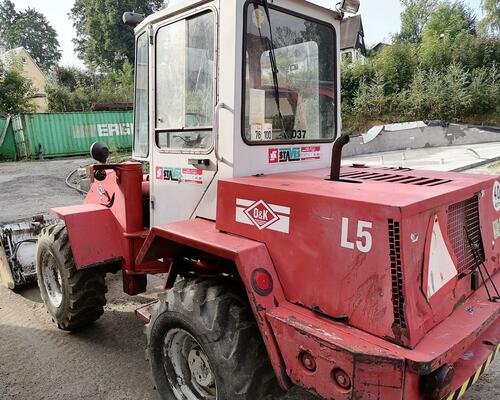 Kloubový nakladač O&K L5, hmotnost 4500 kg,pohon 4x4