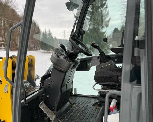 Kloubový nakladač Wacker Neuson WL 38