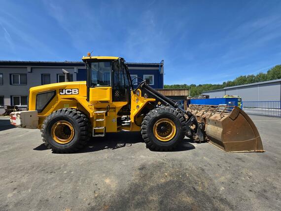 Kolový nakladač JCB 457, r.v. 2019, 7577 mth, NOVÉ PNEU
