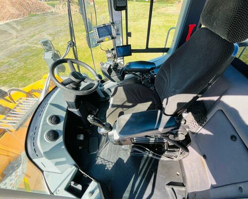 Kolový nakladač Liebherr L566 (Možnost leasingu)