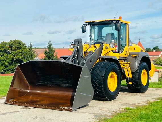 Kolový nakladač Volvo L120H (Možnost leasingu)