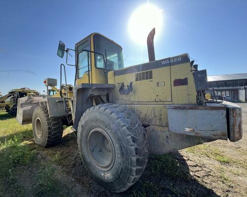 KOMATSU WA 320-MOŽNO I JEDNOTLIVÉ DÍLY