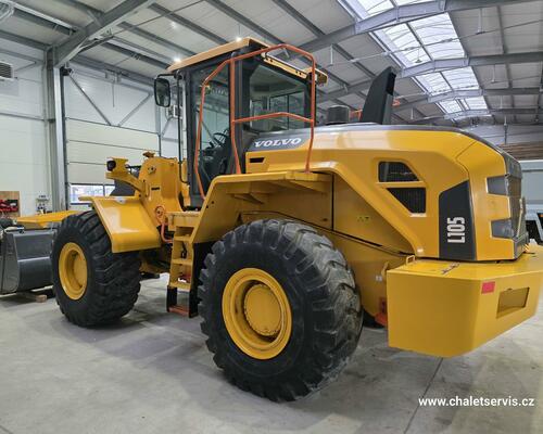Nakladač VOLVO L105, 17,5 tuny, 55 motohodin, zánovní stav
