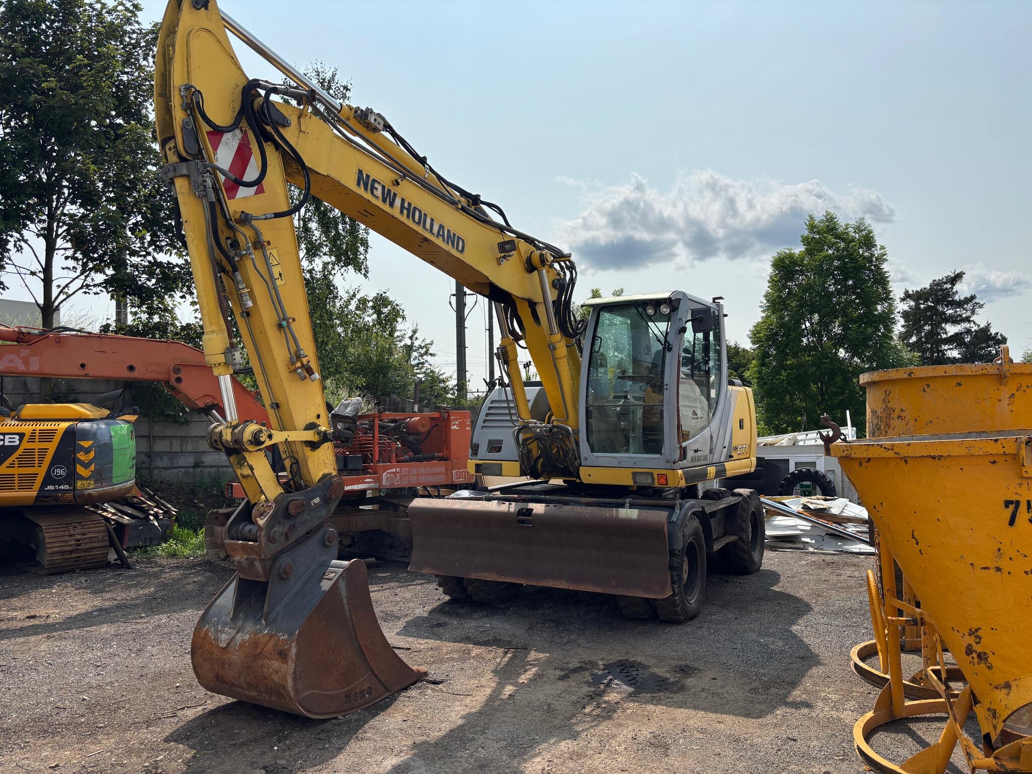 New Holland MH CITY 16T