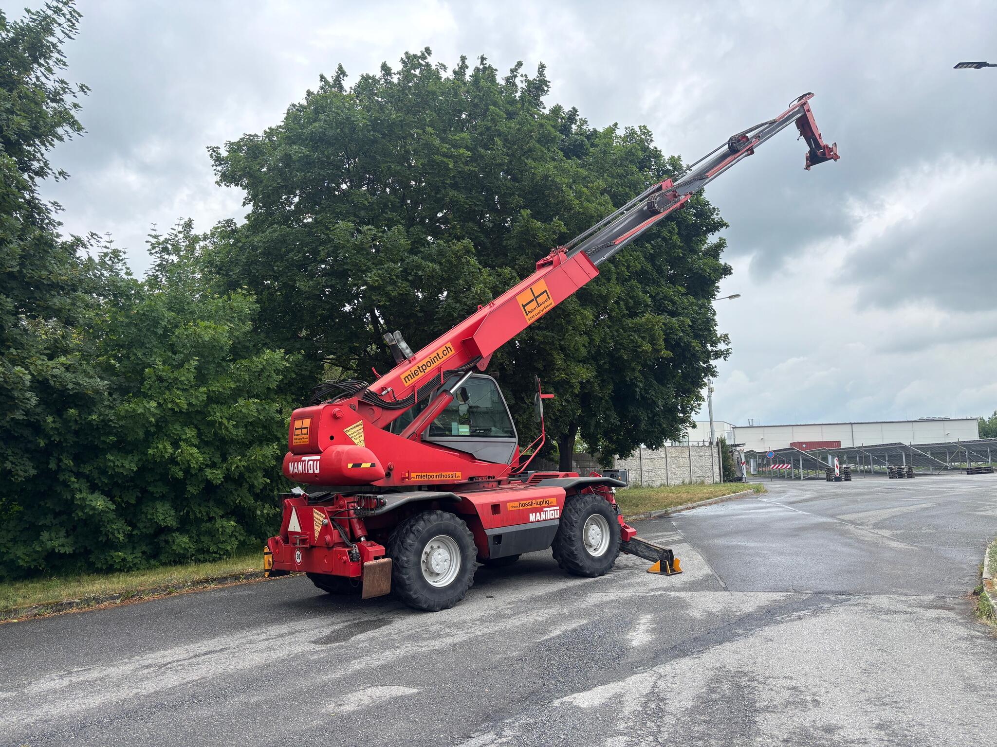 Teleskopický nakladač Manitou MRT2145M