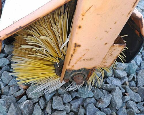 Beilhack čelní otočné zametací koště..