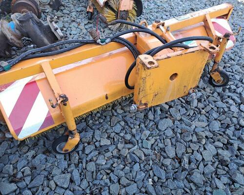 Beilhack čelní otočné zametací koště..