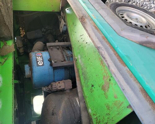 KOMPRESOR STAVEBNÍ KOLOVÝ ČESKÝ PD 400 ROK 1994