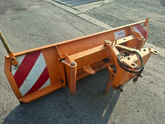 Multicar čelní otočná radlice