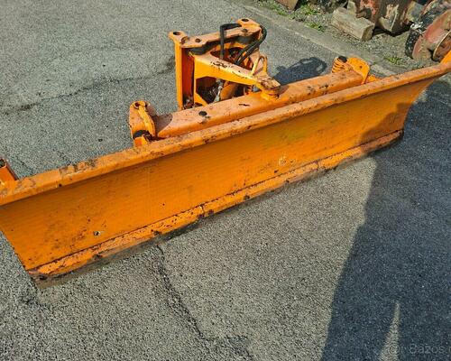 Multicar čelní otočná radlice