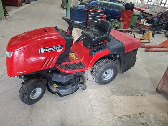 SNAPPER ELT 1838 RDF zahradní traktor -